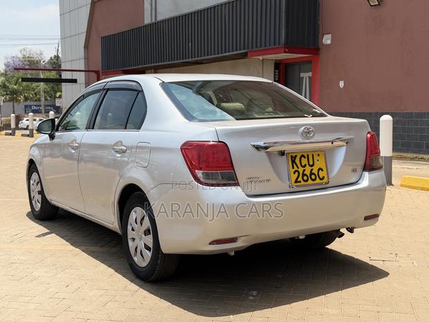 Toyota Axio 1.5 G 2WD 2012 Silver