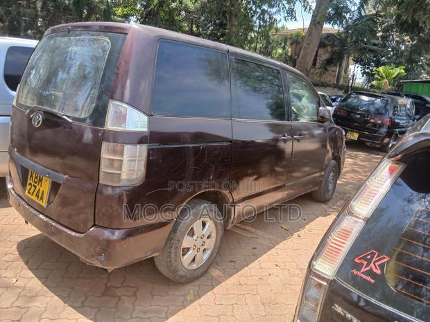 Toyota Voxy 2003 Red