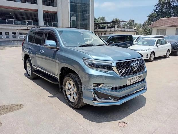 Toyota Land Cruiser Prado 2013 Blue