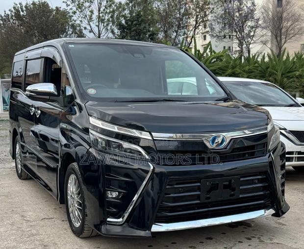 Toyota Voxy Hybrid X 2WD 7-Seater 2020 Black