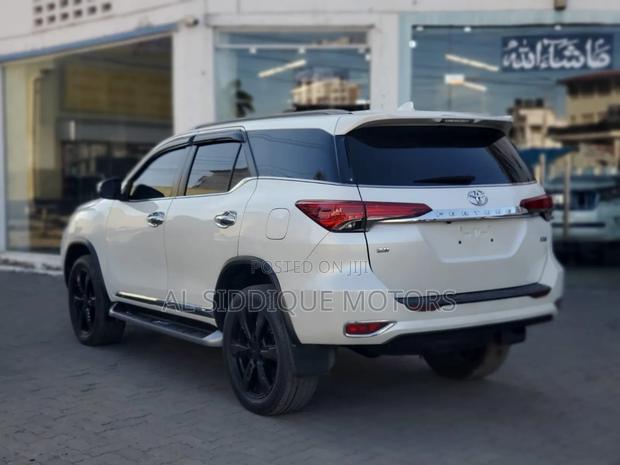 Toyota Fortuner 2.8 D AWD 2019 White
