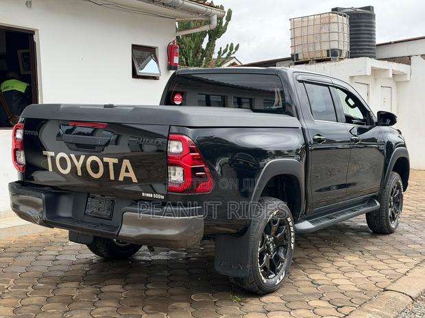 Toyota Hilux 2019 Black