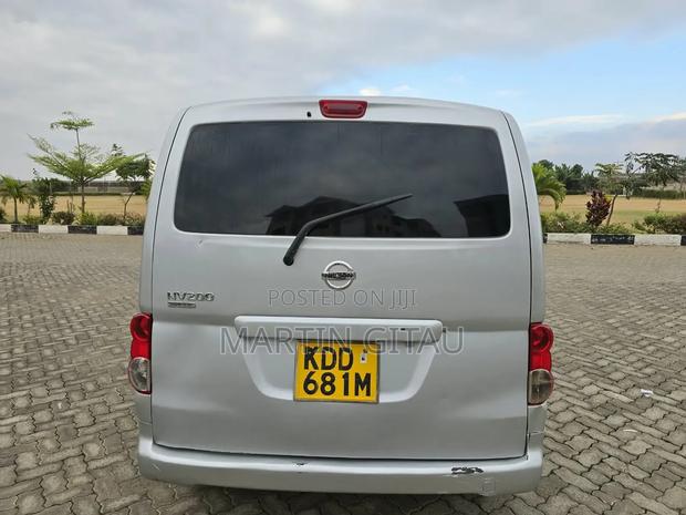 Nissan NV1500 2014 Silver