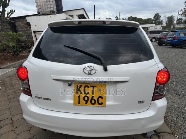 Toyota Corolla Fielder 2011 White