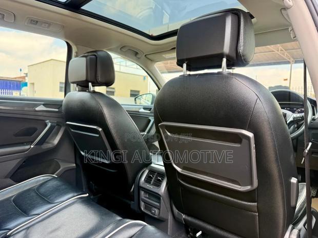 Volkswagen Tiguan 2.0T S FWD 2019 Gray