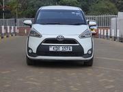 Toyota Sienta 2016 White for sale