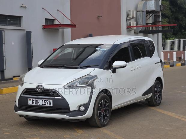 Toyota Sienta 2016 White