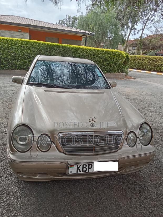 Mercedes-Benz E200 2001 Beige