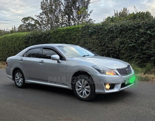 Toyota Crown 2012 Silver