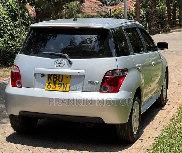 Toyota IST 2007 Silver