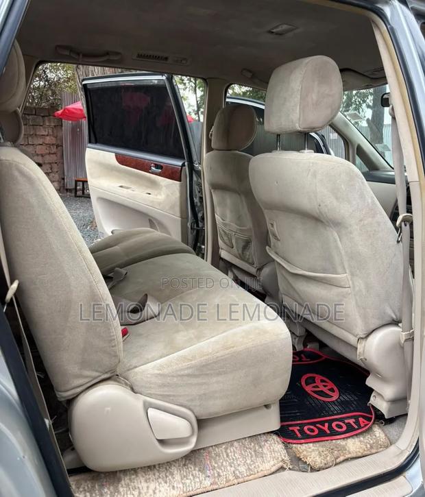 Toyota Ipsum 2003 Silver