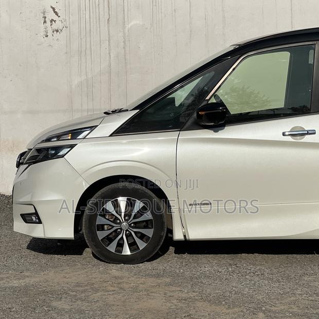 Nissan Serena 2019 White
