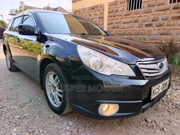 Subaru Outback 2.5i Premium 2011 Black