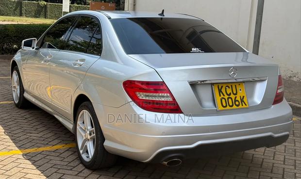 Mercedes-Benz C200 2012 Silver