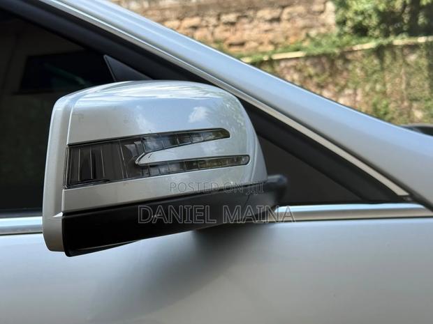 Mercedes-Benz C200 2012 Silver
