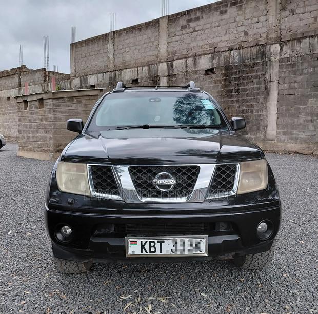 Nissan Navara 2005 Black