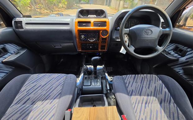 Toyota Land Cruiser Prado 2000 Blue