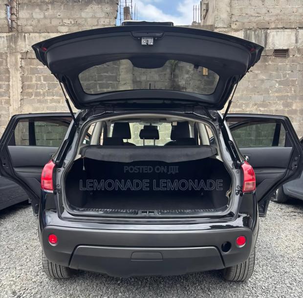 Nissan Dualis 2010 Black