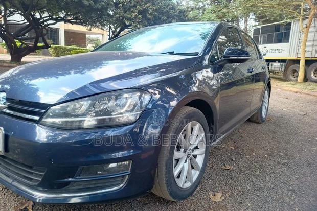 Volkswagen Golf 2016 Blue
