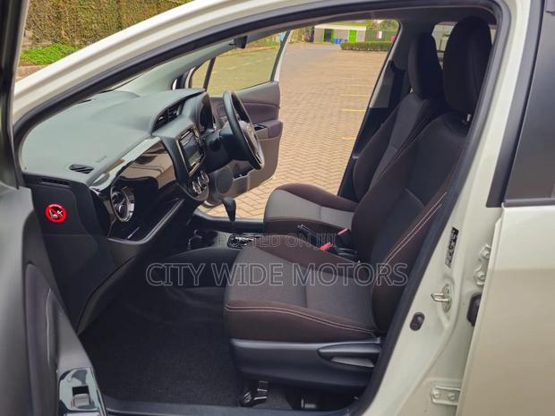 Toyota Vitz 1.3 FWD 5dr 2019 White