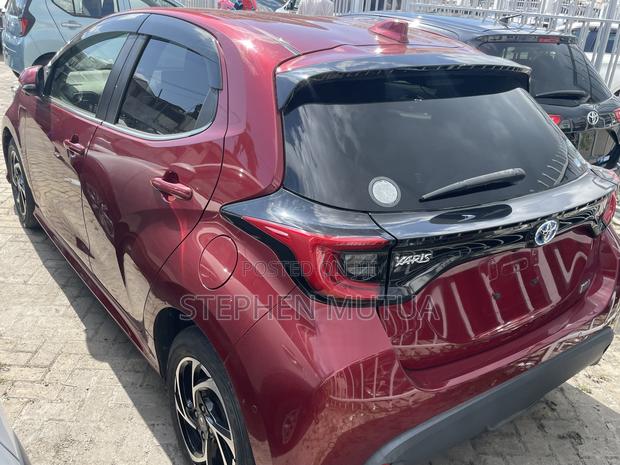Toyota Yaris 1.5 Sedan L 2020 Red