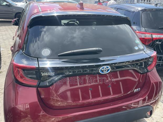 Toyota Yaris 1.5 Sedan L 2020 Red