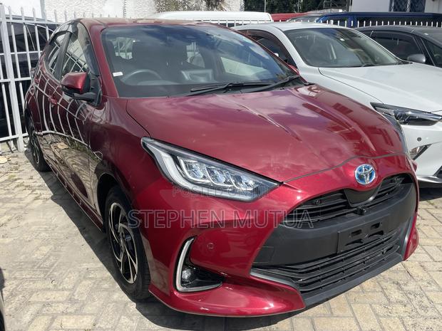 Toyota Yaris 1.5 Sedan L 2020 Red