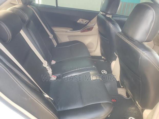 Toyota Premio 2013 White