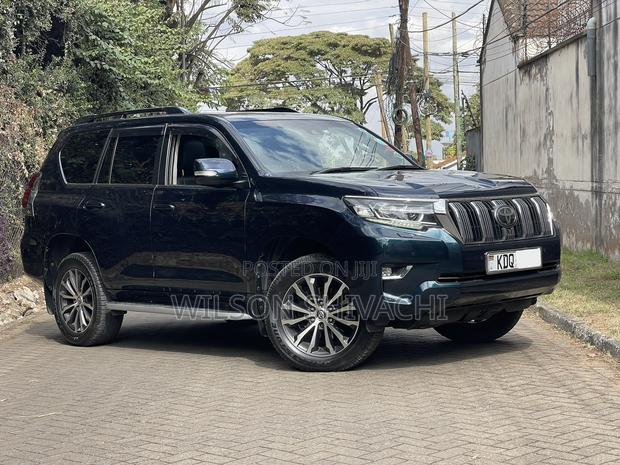 Toyota Land Cruiser Prado 2018 Blue