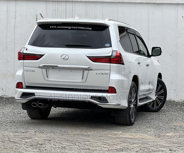 Lexus LX 2019 White