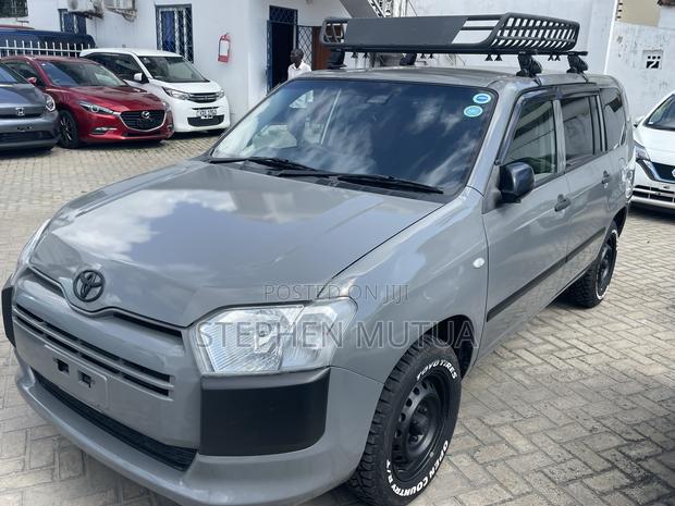 Toyota Probox 1.5 F 2WD 2020 Gray