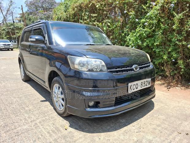 Toyota Corolla Rumion Hatchback 1.5 FWD 2011 Black