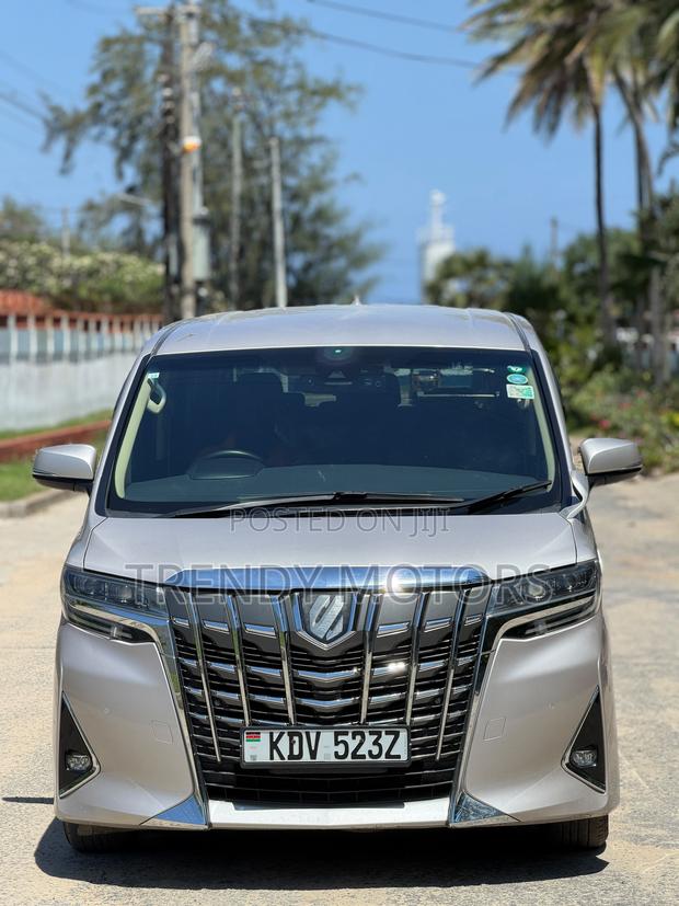 Toyota Alphard 2018 Beige