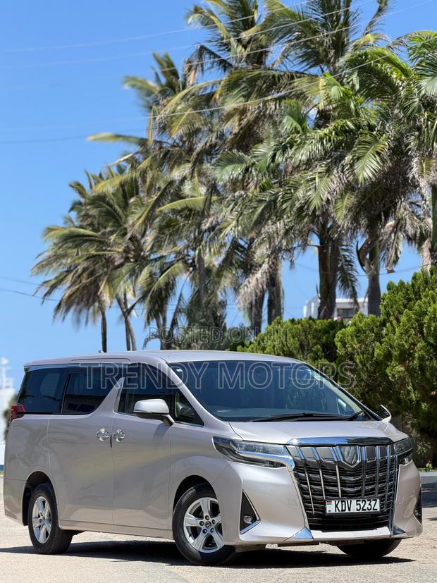Toyota Alphard 2018 Beige