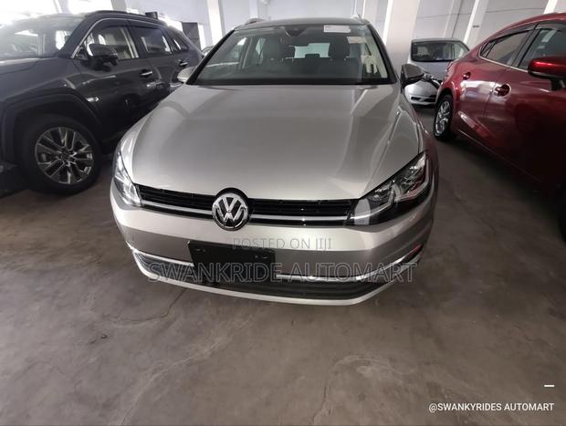 Volkswagen Golf Variant 2019 Silver