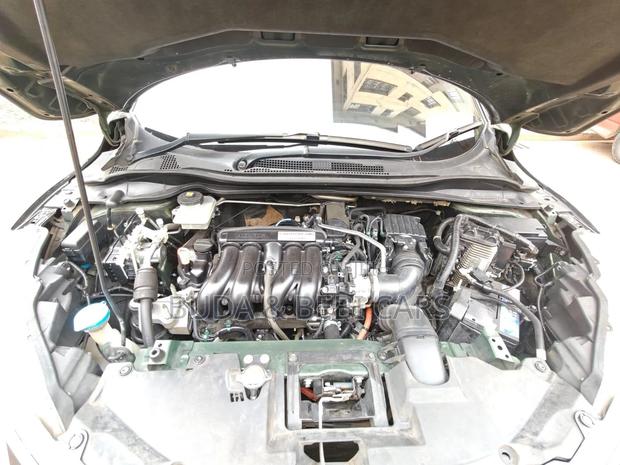 Honda Vezel 1.5 Hybrid 2WD 2015 Green