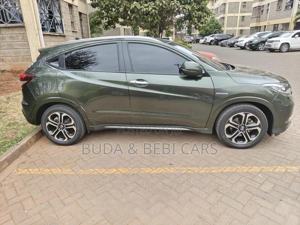 Honda Vezel 1.5 Hybrid 2WD 2015 Green