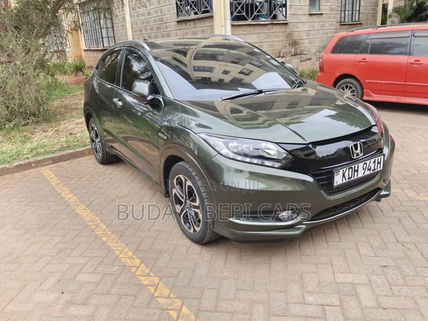 Honda Vezel 1.5 Hybrid 2WD 2015 Green