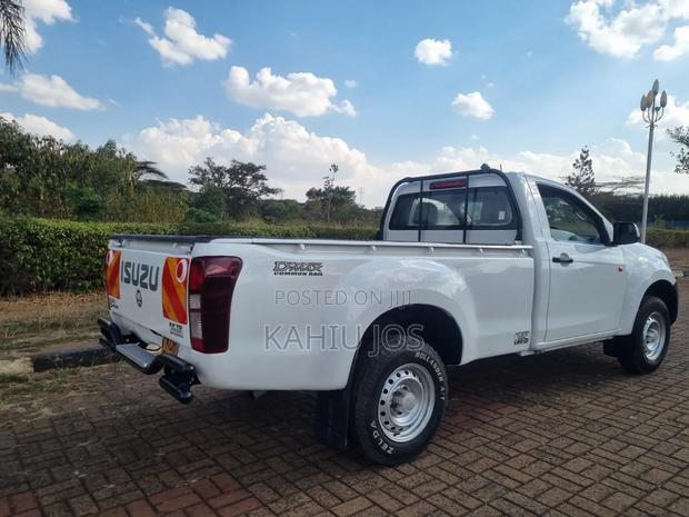 Isuzu D-MAX 2016 Off white