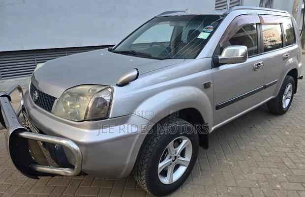Nissan X-Trail 2002 Silver