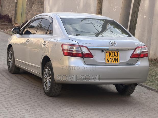 Toyota Premio 2015 Silver