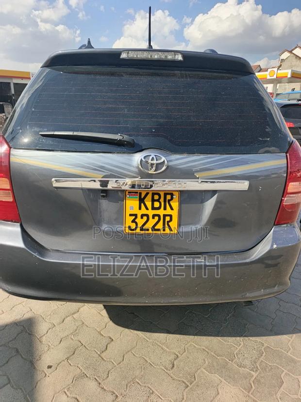 Toyota Wish 2005 Gray