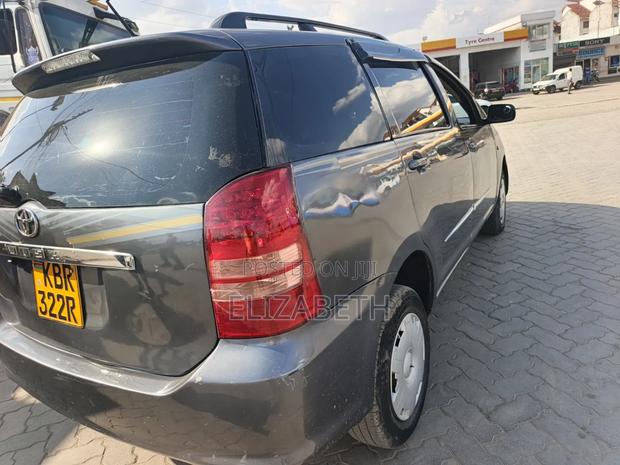 Toyota Wish 2005 Gray