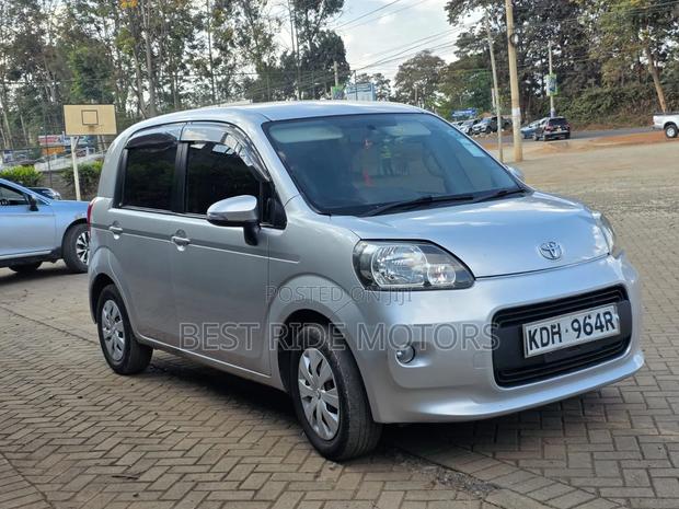 Toyota Porte 1.5 FWD 2015 Silver