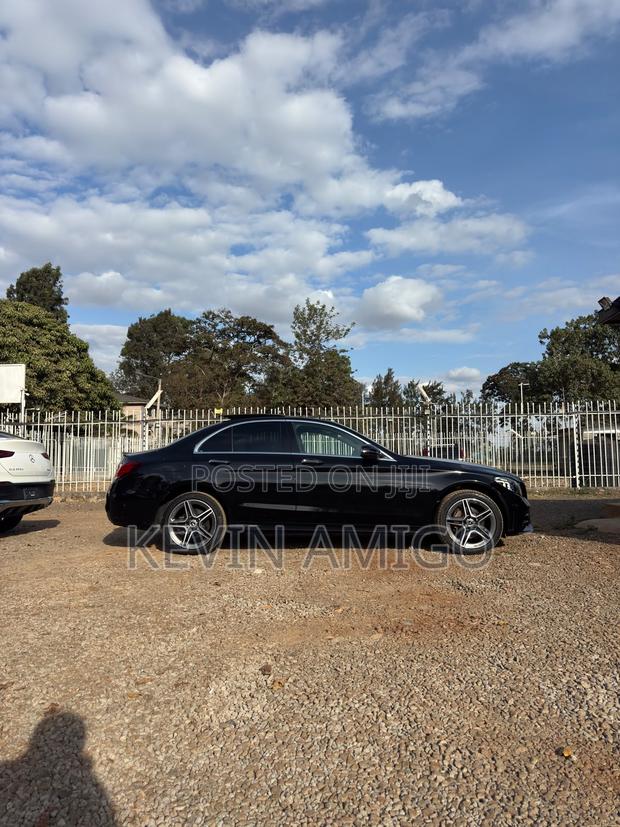 Mercedes-Benz C200 2020 Black