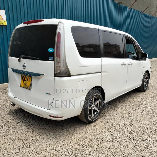 Nissan Serena 2012 White