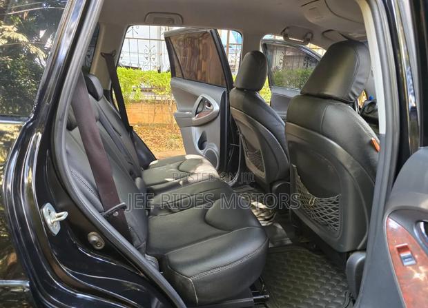Toyota Vanguard 2012 Burgundy