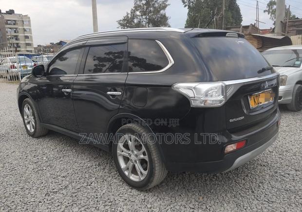 Mitsubishi Outlander 2015 Black