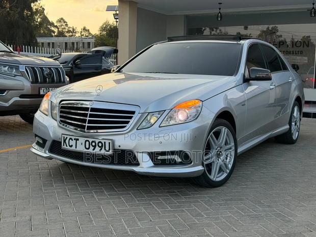 Mercedes-Benz E250 2011 Silver