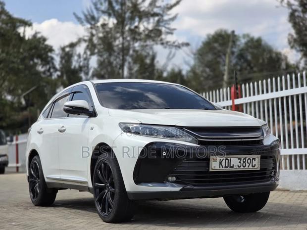 Toyota Harrier 2.0 2016 Pearl